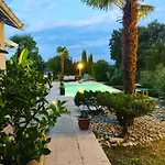 Bed & Breakfast Domaine De La Provencale