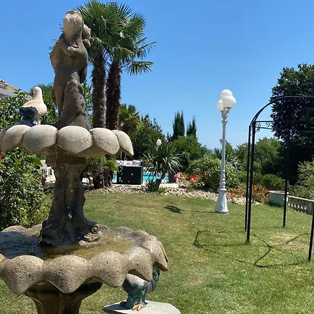 Domaine De La Provencale Panzió 3*