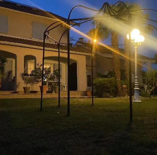 Bed & Breakfast Domaine De La Provencale 3*
