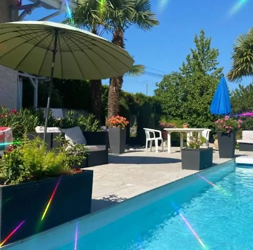 Bed & Breakfast Domaine De La Provencale 3*