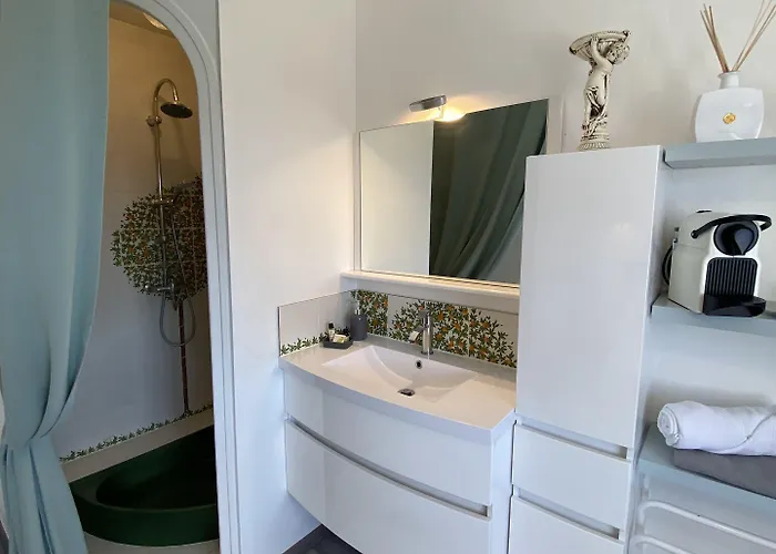 Domaine De La Provencale Bed & Breakfast 3*
