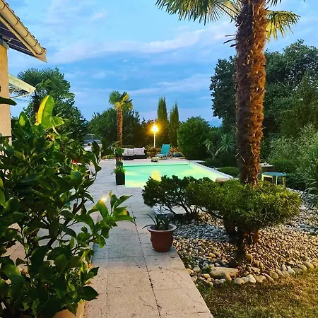Bed & Breakfast Domaine De La Provencale