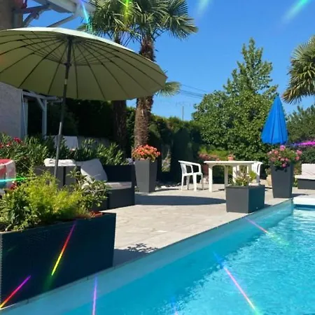 Bed & Breakfast Domaine De La Provencale *