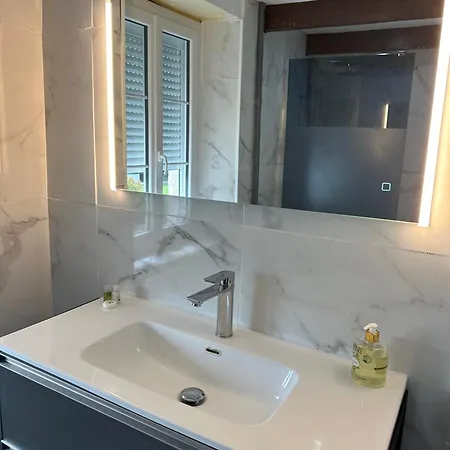 Domaine De La Provencale Bed & Breakfast