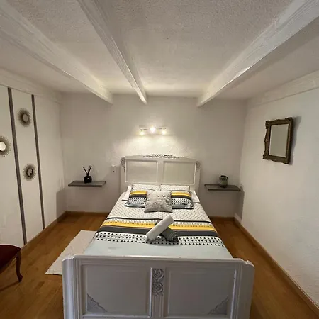 Domaine De La Provencale Bed & Breakfast