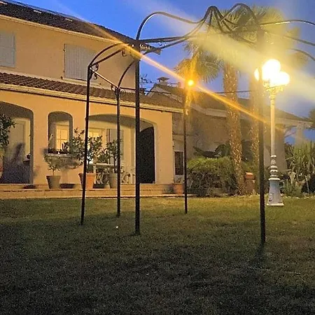 Nocleg ze śniadaniem Domaine De La Provencale 3*