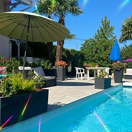 Domaine De La Provencale 3*